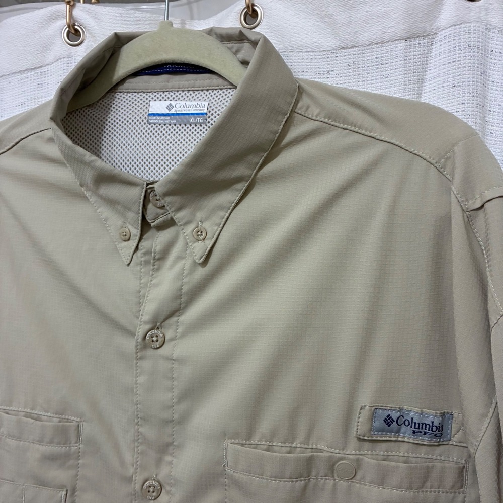 Columbia PFG Tamiami II Fishing Shirt Mens XL Tan Khaki Long Sleeve Omni-Shade